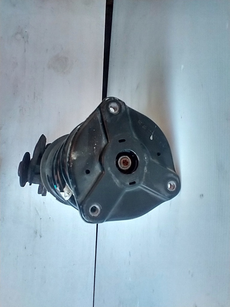 Амортизационная стойка амортизатор mercedes viano левый a6393206613 Недорого