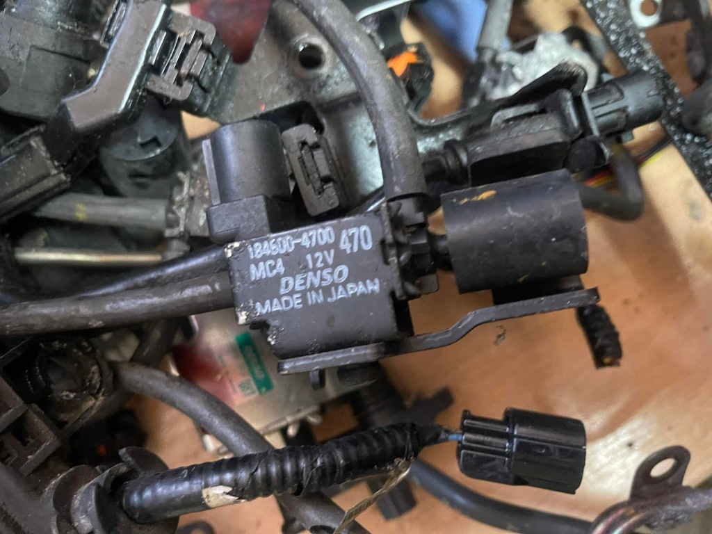 фото №1, Клапан вакууму___ honda accord 2.2___ 184600-4700____