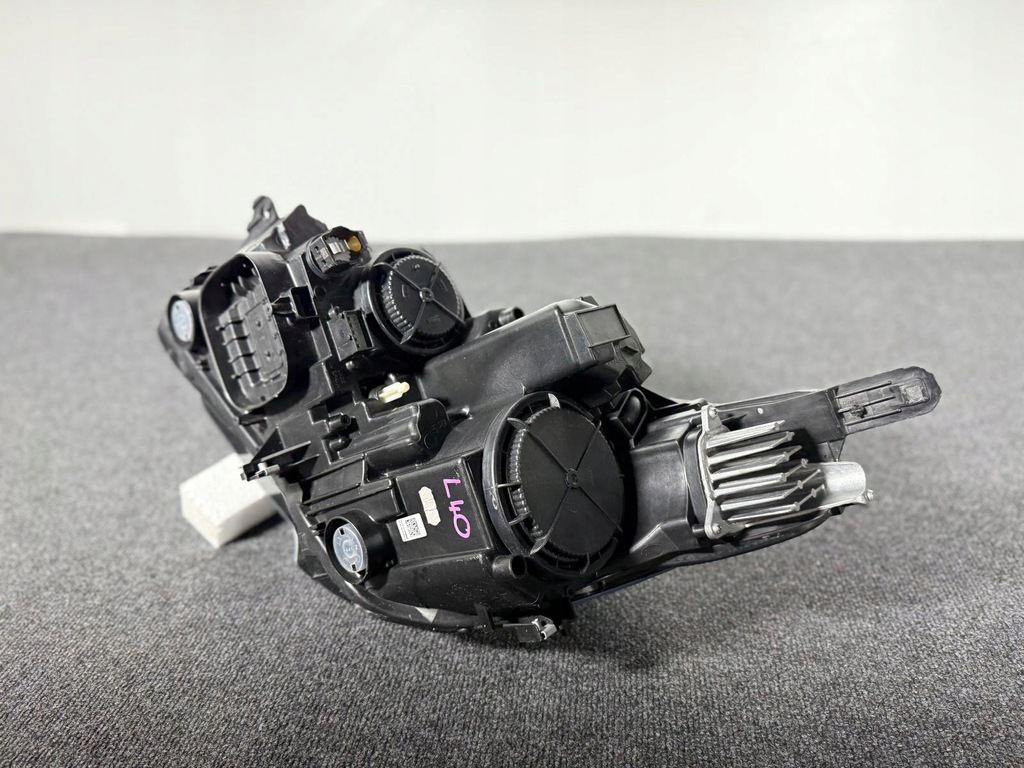 фото №10, Opel crossland x права лампа перед звичайна led 13467968 cała ładna eu