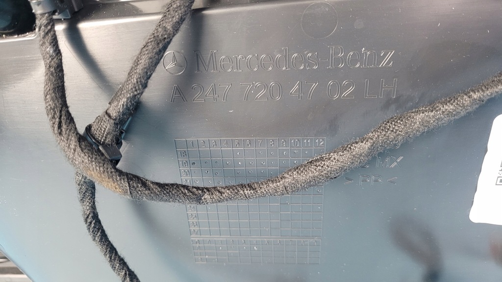 фото №13, Mercedes x247 glb 200 23r обшивка обивка дверь перед левая a2477204702