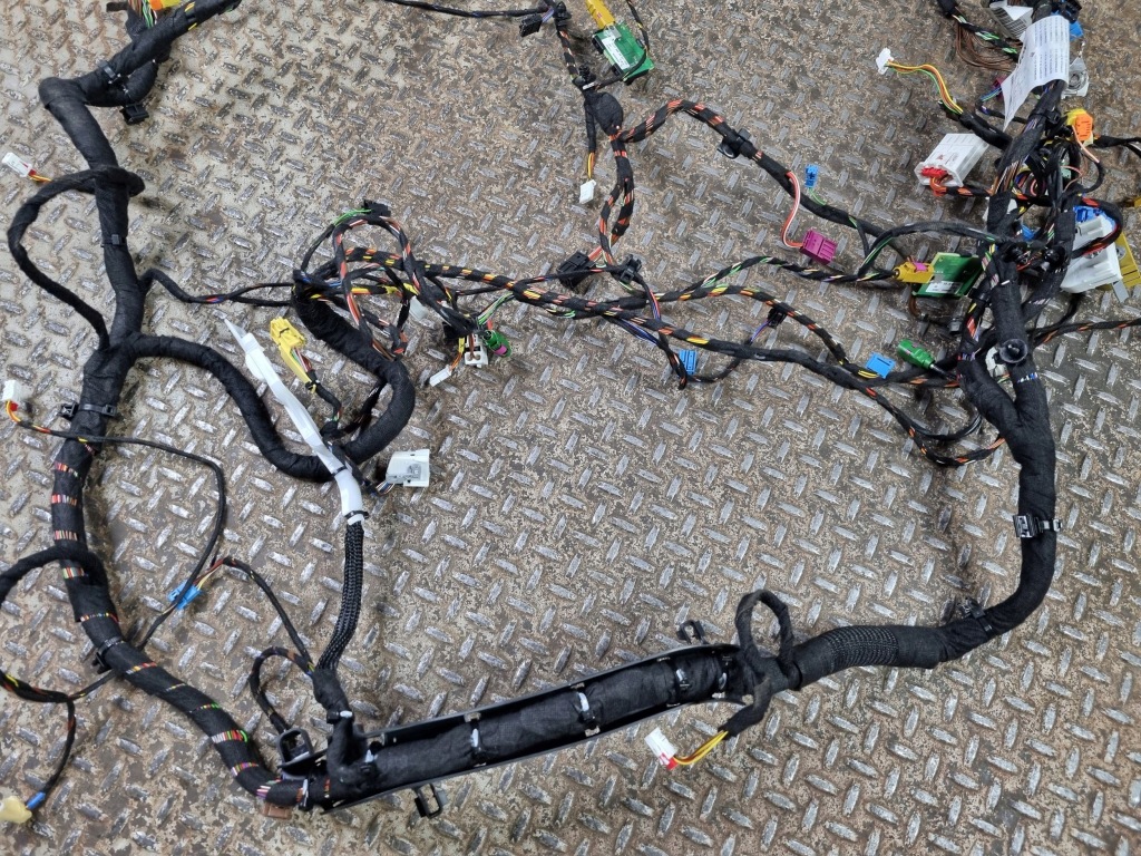 2022 mercedes-benz eqs v297 жгут панели приборной панели 0008715089co Цена