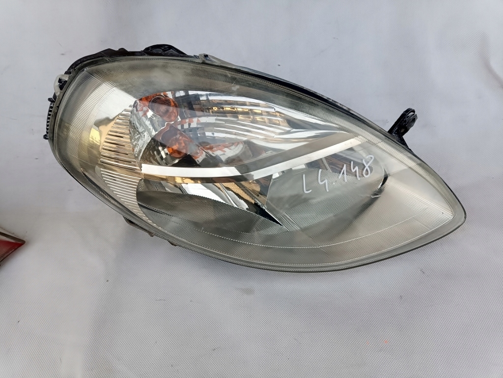 фото №1, Lancia ypsilon лампа правая передняя правый перед eu