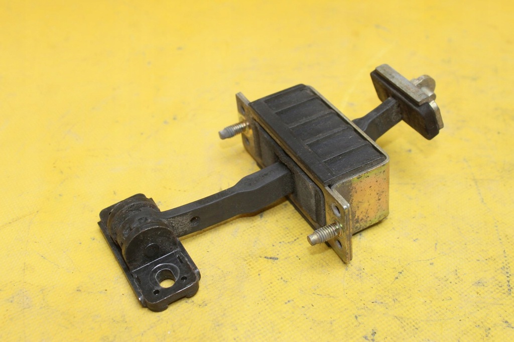 фото №1, Обмежувач правий задня mercedes w211