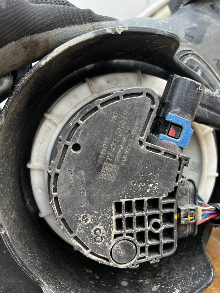 фото №11, Бак bak заливная горловина насос adblue toyota hilux viii 2020 2.4d