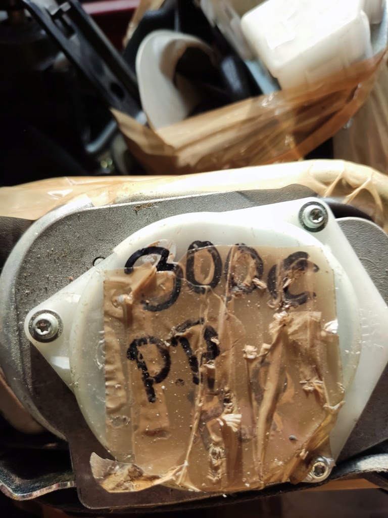 фото №1, Pas безопасности chrysler 300c правый перед