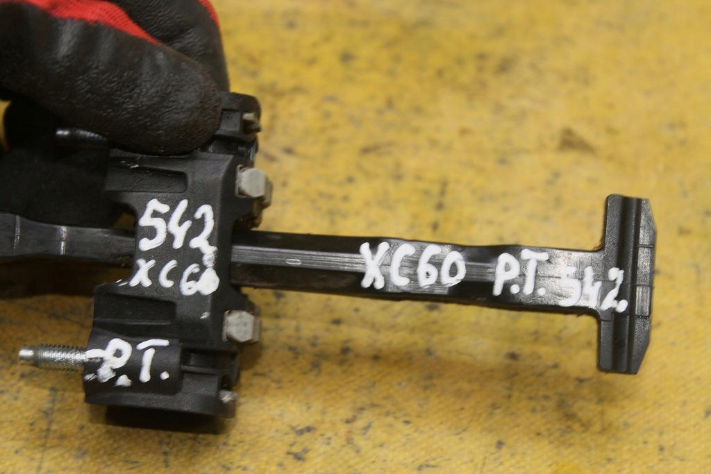 фото №6, Ограничитель дверь правый задняя volvo xc60