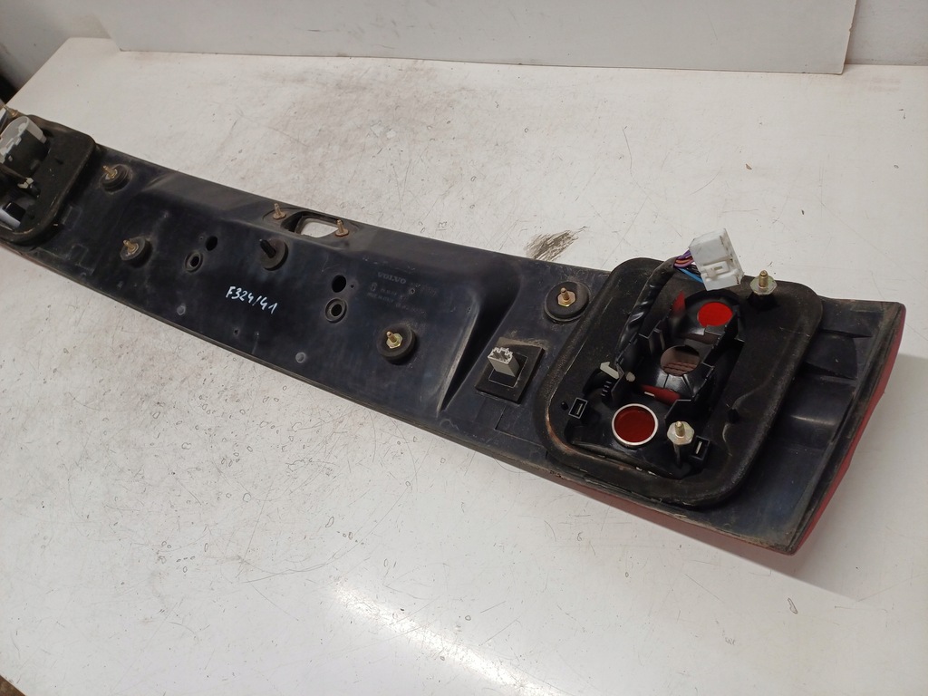 фото №7, Volvo v40 95- накладка молдинг крышки задняя 30862381