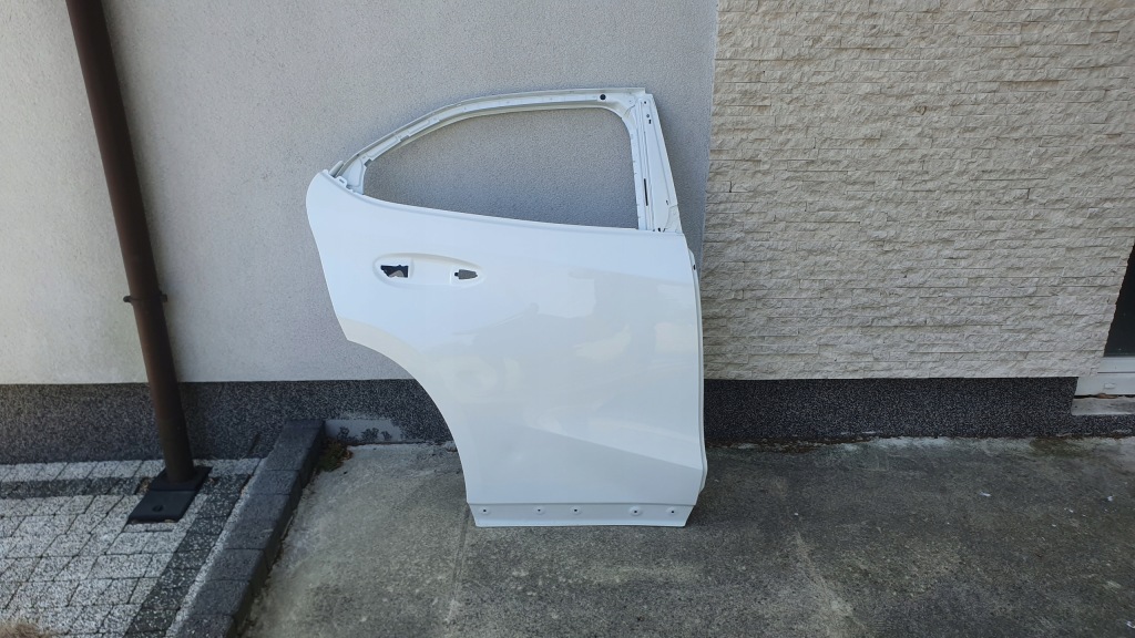 Купити Lexus ux kod 073 двері задні праве задній правий в гарному стані