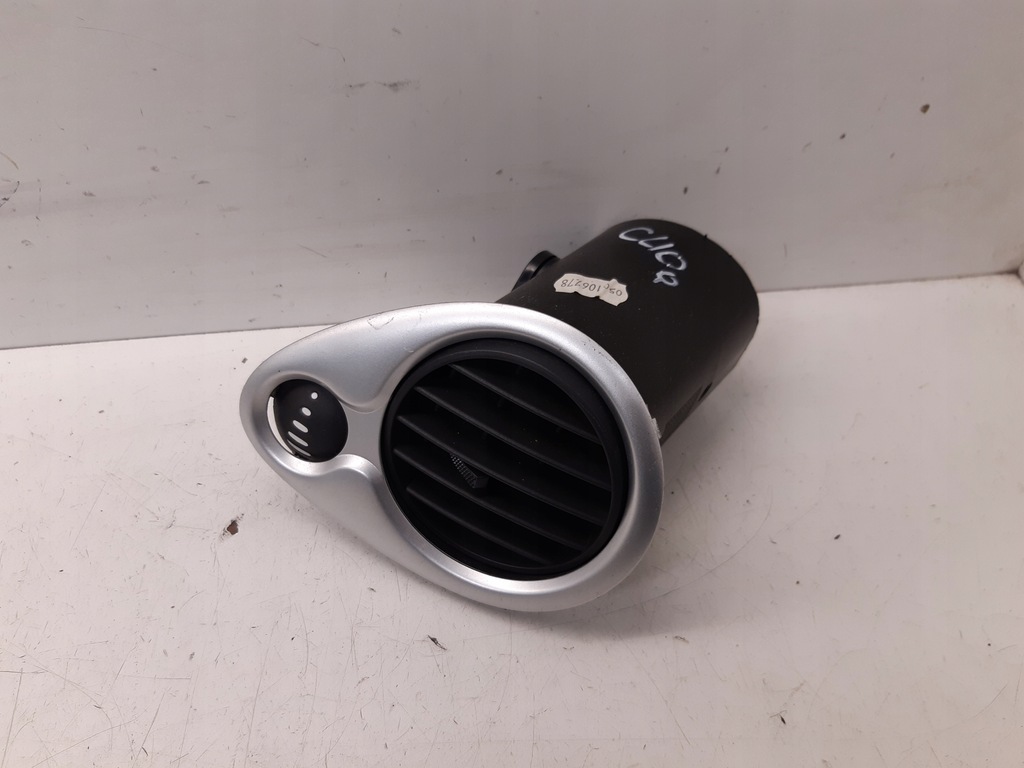 фото №1, Решётка обдув renault clio iii