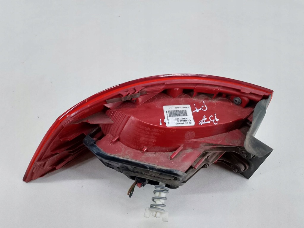 фото №7, Лампы задняя комплект vw passat b7 3af945095e 3af945096e kombi