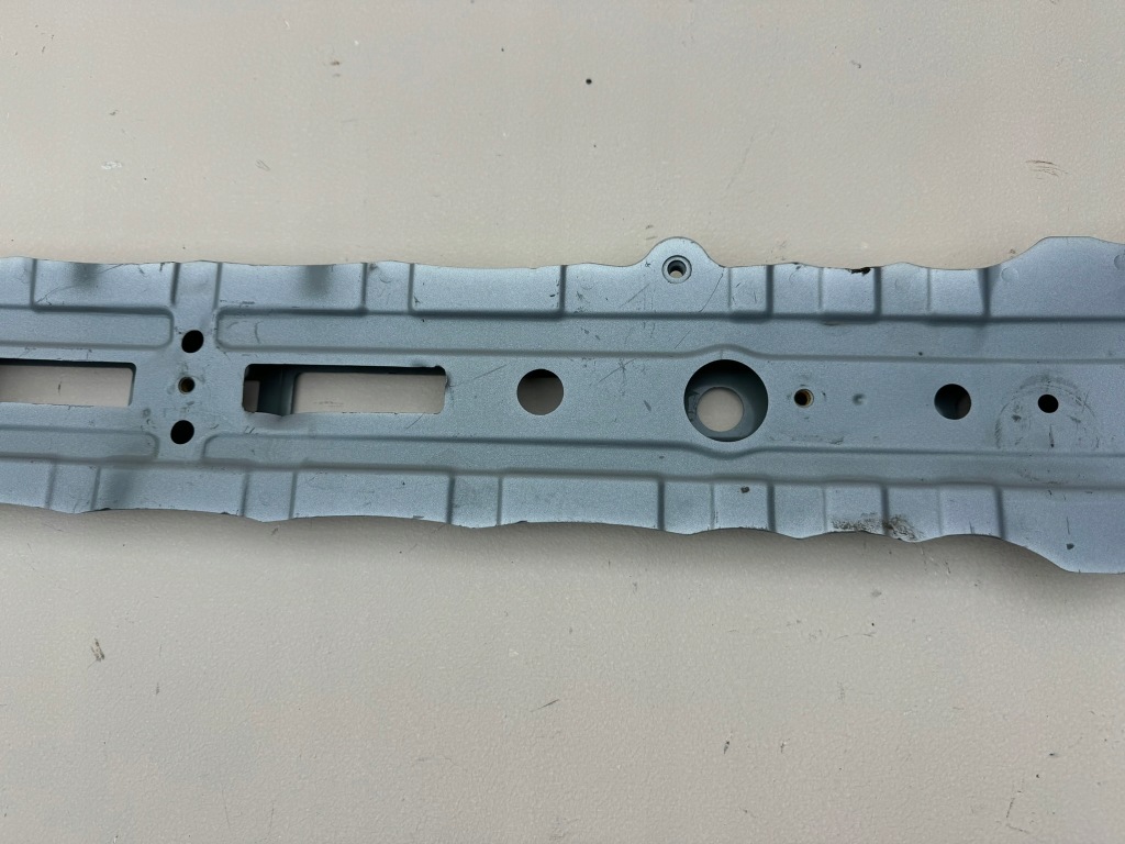 фото №9, Toyota rav4 5 v 19r- балка pod радиатор pas dół