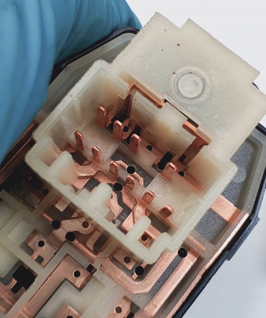 фото №4, Кнопка регулювання дзеркал hyundai genesis coupe