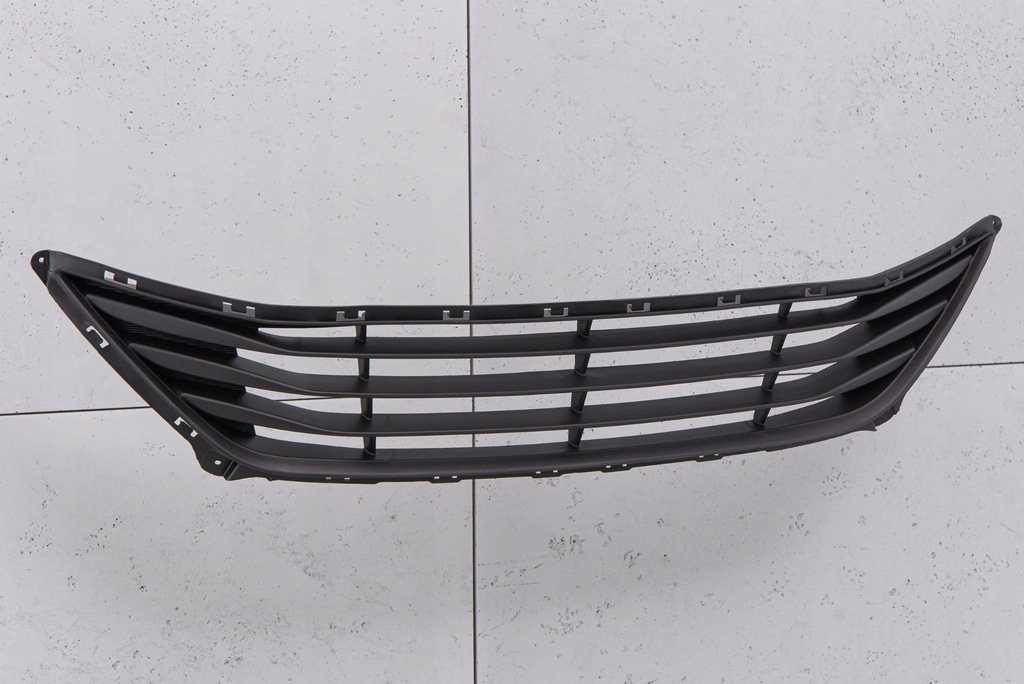 фото №7, Hyundai elantra v md 2010-2013 решётка бампера средняя 865603x700