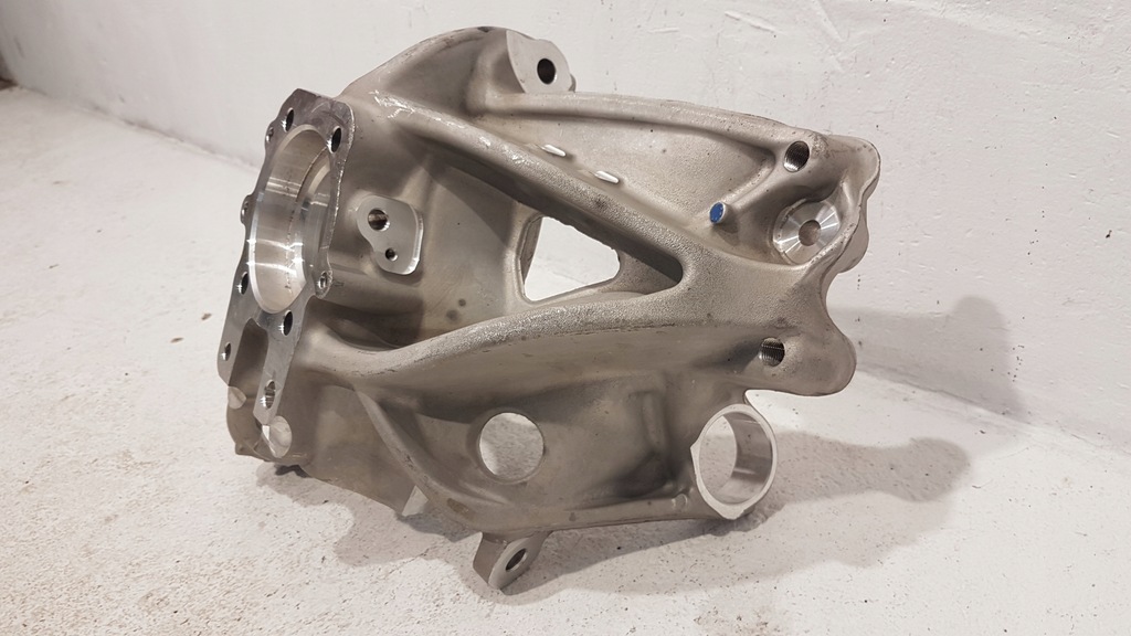 фото №8, Поворотный кулак задняя правая volkswagen id buzz