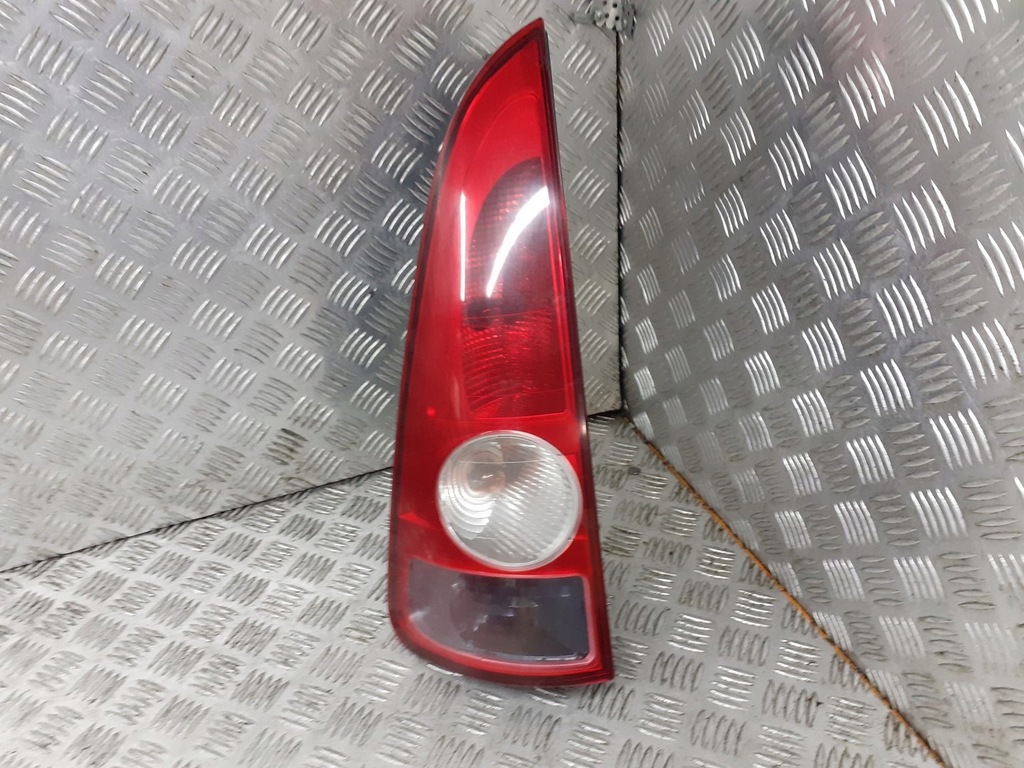 фото №1, Лампа левая задняя renault espace iv 8200027153