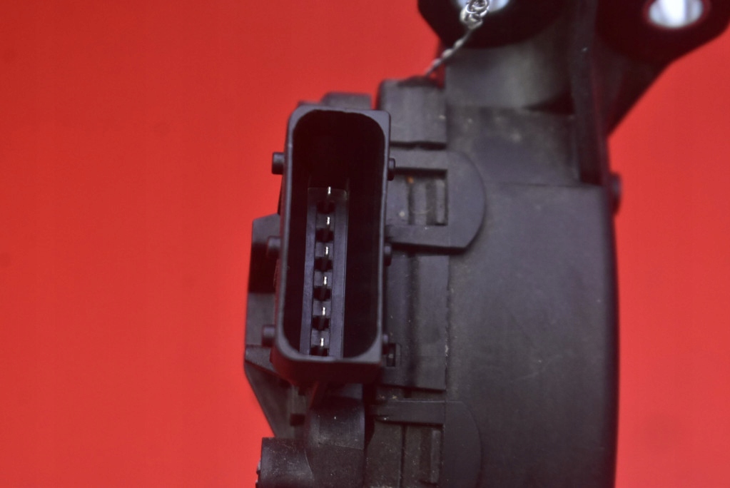 фото №8, Потенциометр педаль газа eu 22710861 chevrolet hhr 1 i 2.4 b 172 km 05-11