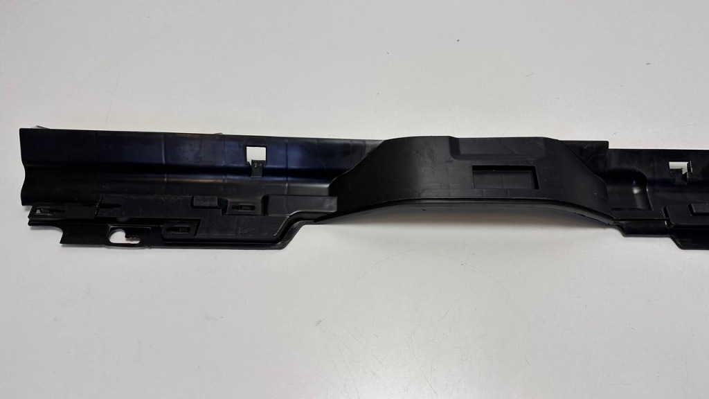 фото №4, Кронштейн накладки порога правая discovery 4 l319