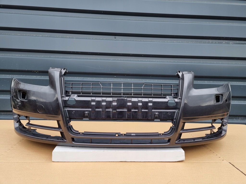 фото №1, Audi a4 b7 04- бампер перед оригинал a366