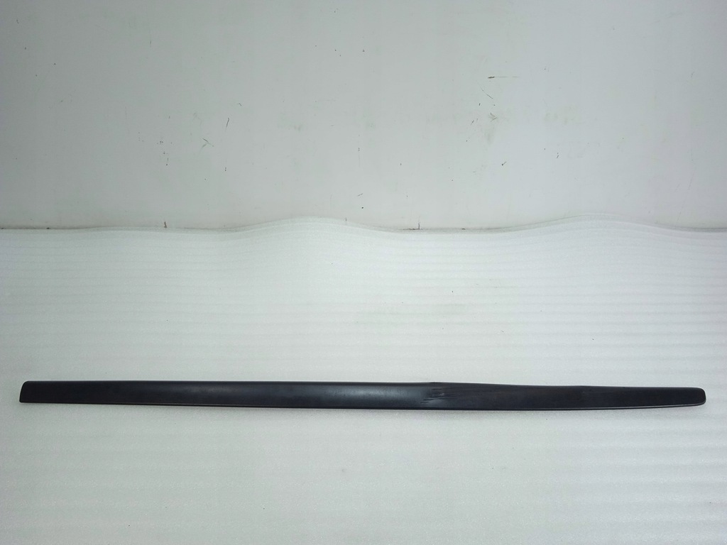 фото №1, Twingo ii молдинг дверь правый перед 8200365843