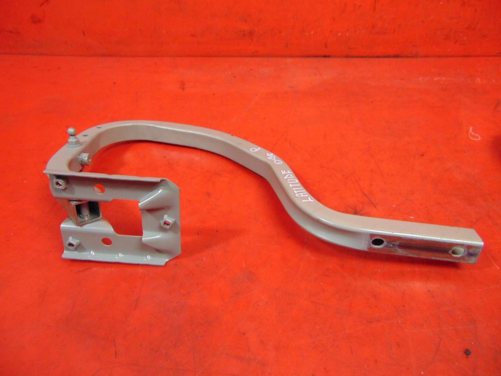 фото №8, Renault latitude 10- петли крышки багажника kpl