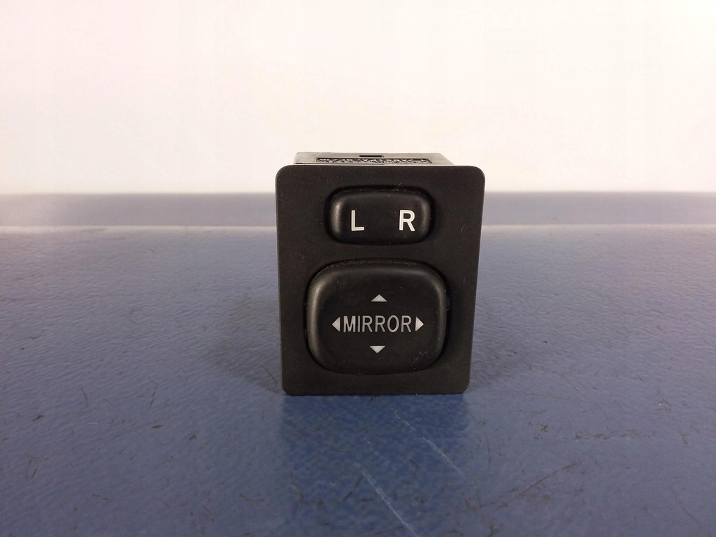 фото №1, Toyota auris i переключатель зеркал 769746c