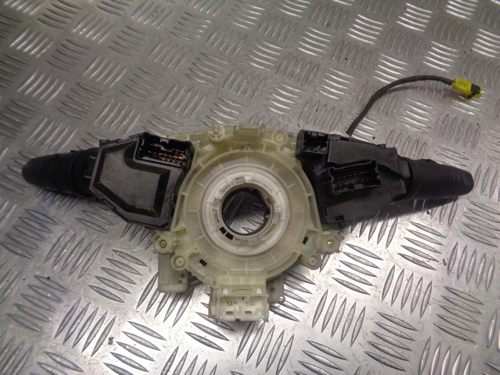 фото №3, Переключатель комбинированный nissan оригинальный номер 25540av620