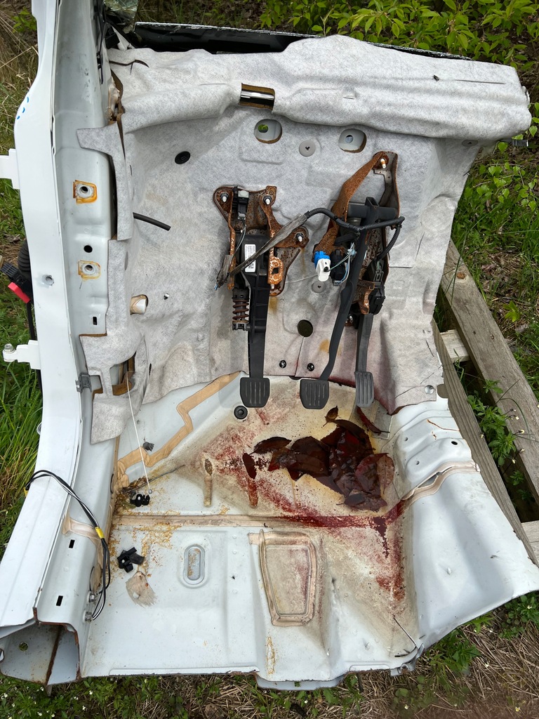 фото №8, Четверть лонжерон левая передняя левый перед volvo xc60 i