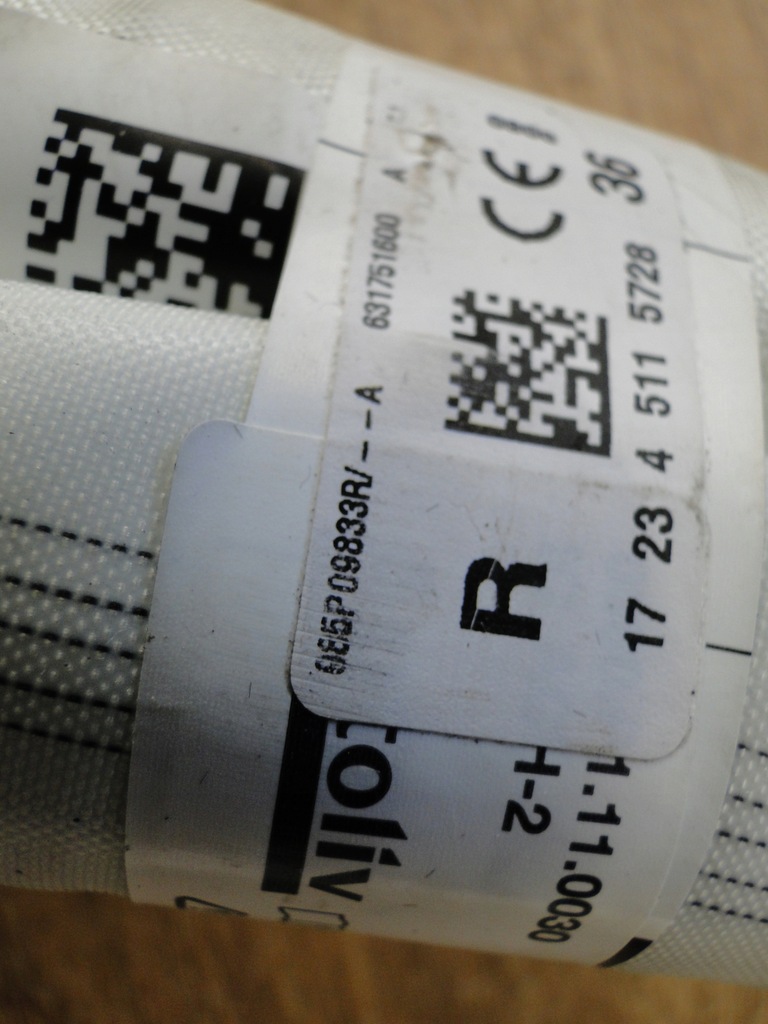 фото №8, Renault megane iv оригинальный номер 985p09833r шторка безопасности правая