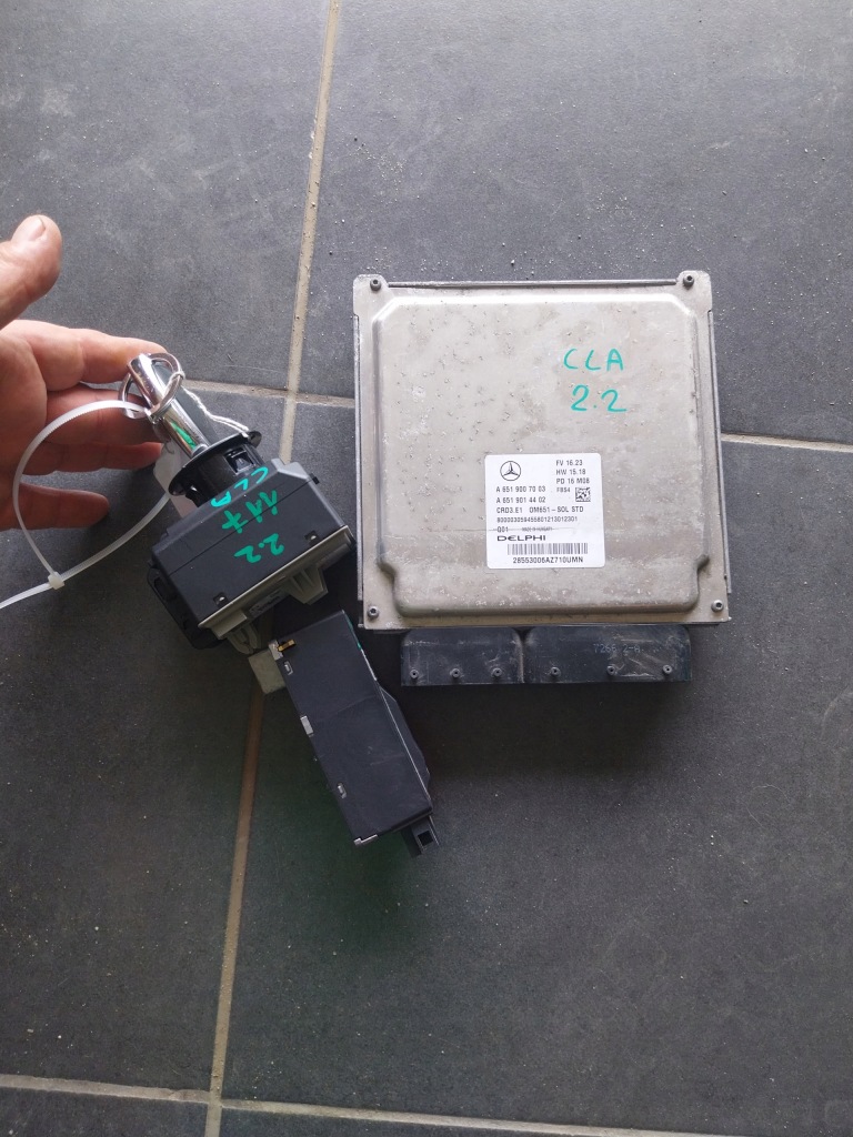 фото №1, Mercedes w117 c117 бортовой компьютер замок зажигания ключ блокировка 2.2 cdi набор стартовый