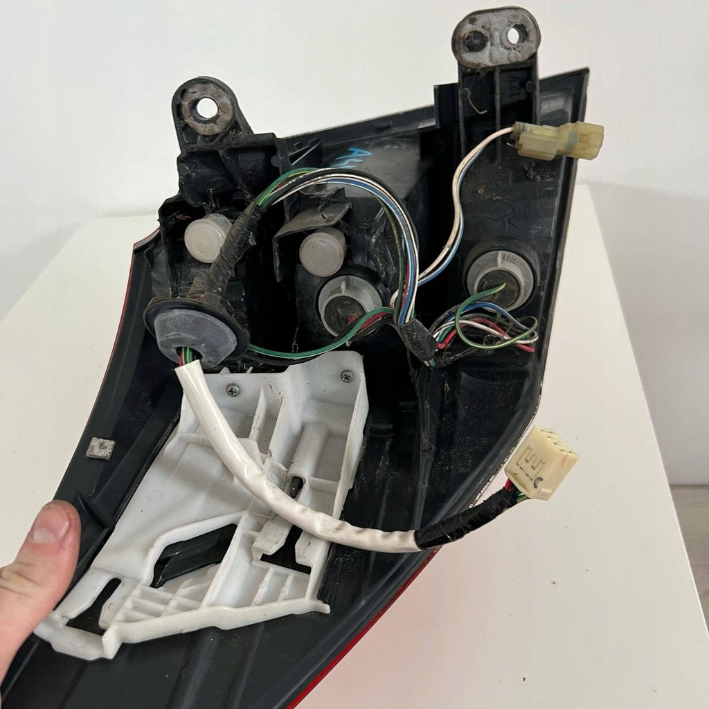 фото №8, Subaru legacy v outback лампа правый задняя задняя правая 22020067