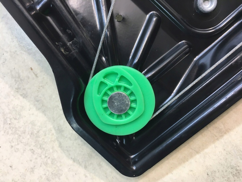 фото №9, Подъемник стекло левый задняя discovery iii 994728