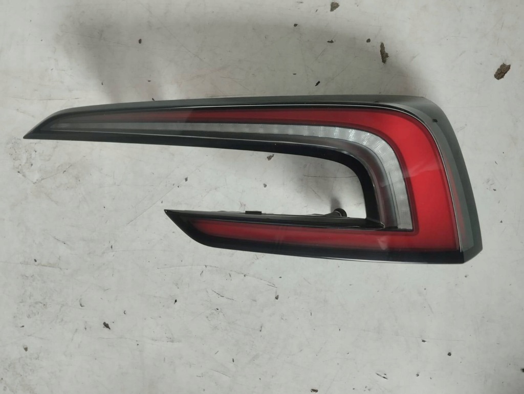 Купити Tesla model 3 highland лампа права задня