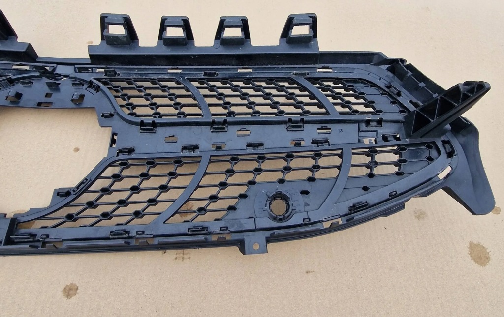 Решітка радіатора решітка радіатора cla w118 18- оригінал idealna Зі Шроту