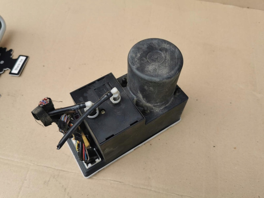 фото №1, Audi a3 a4 помпа замка центрального 8l0862257d