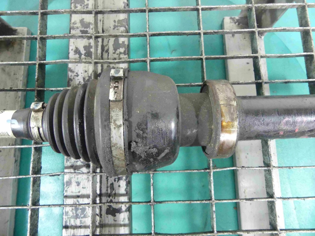 фото №3, Привідний вал права mitsubishi carisma 1.9 dci