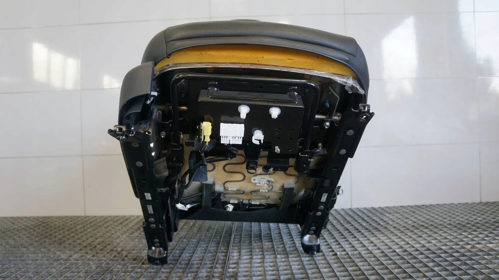 фото №7, Сидіння сидіння заднє сидіння комплект infiniti q50 шкіра шкіряний