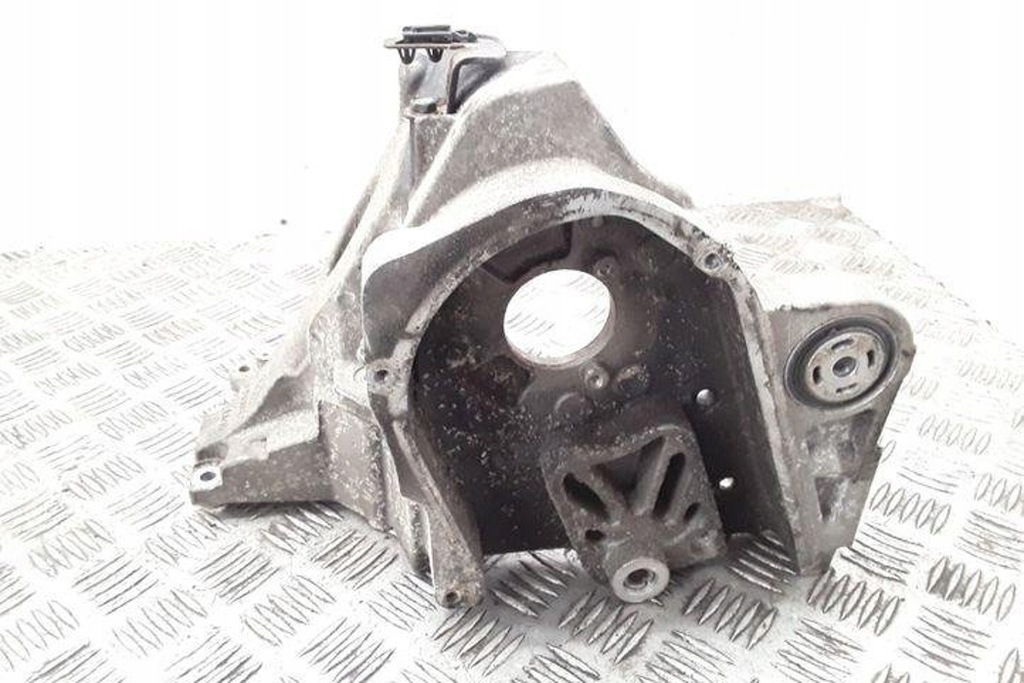 фото №6, Права кронштейн двигуна alfa romeo 166 936_ 73500100 2.4l дизель 129kw 2005