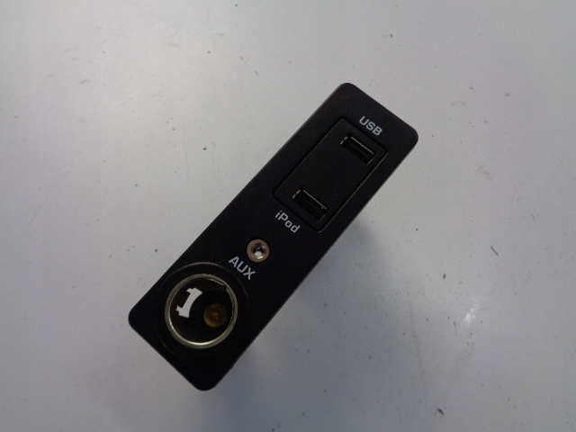 фото №1, Разъём aux usb range rover evoque i l538 2013 rok