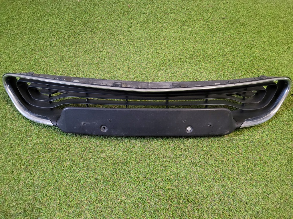 фото №1, Renault zoe i 1 решітка середня хром