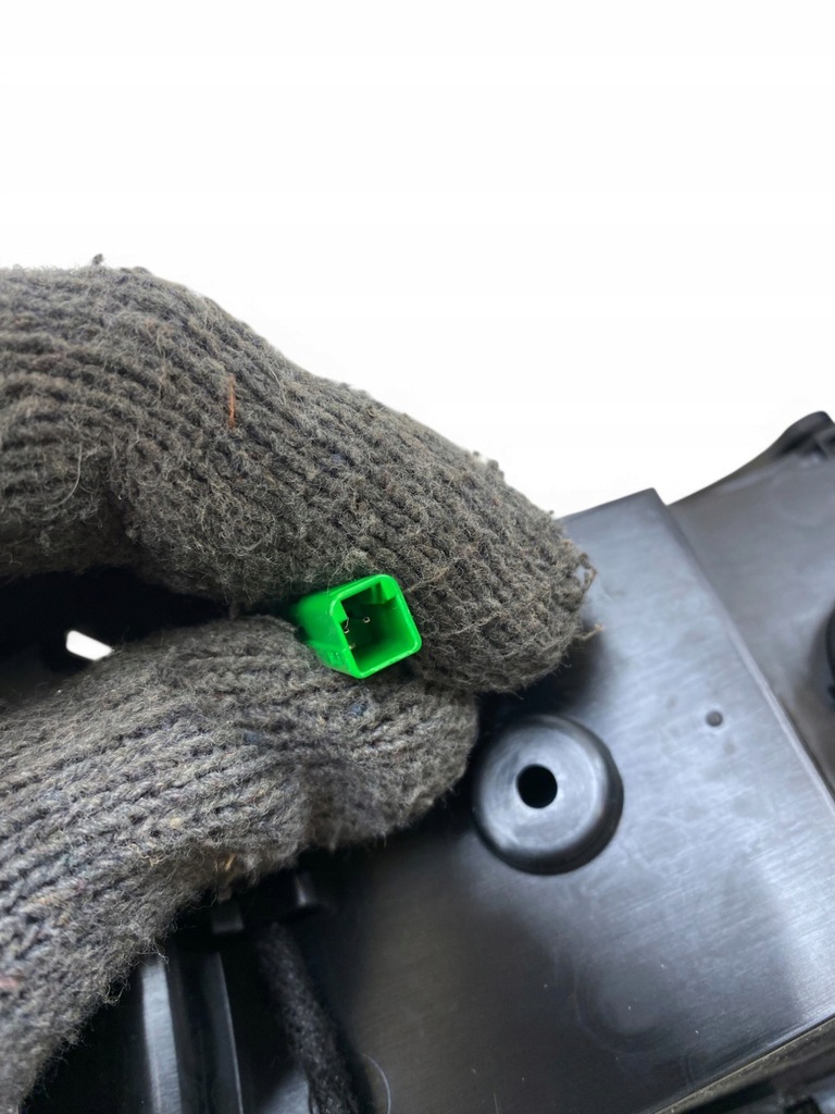 фото №15, Volvo xc60 передний кронштейн na кружка туннель среднего