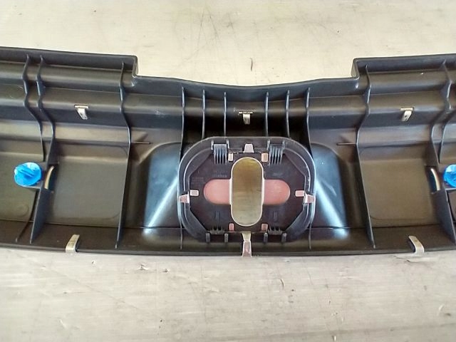 фото №15, Hyundai i40 kombi захист поперечина заднього поріг багажника задня 85770-3z000