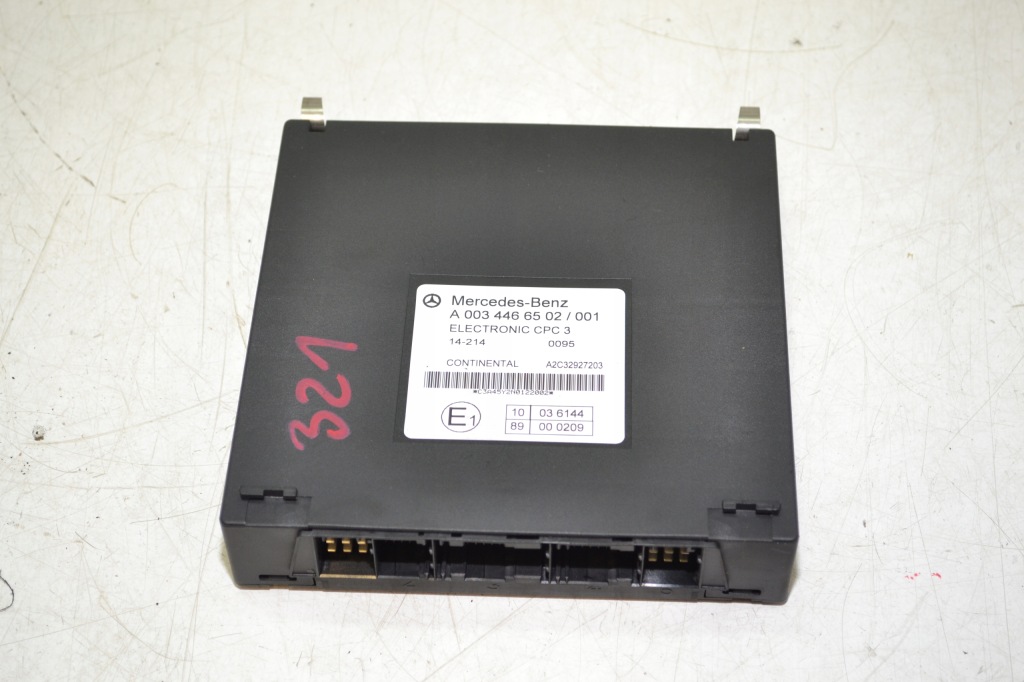 Купити Блок керування бортовий комп'ютер cpc3 mercedes actros mp4 antos atego arocs a0034466502