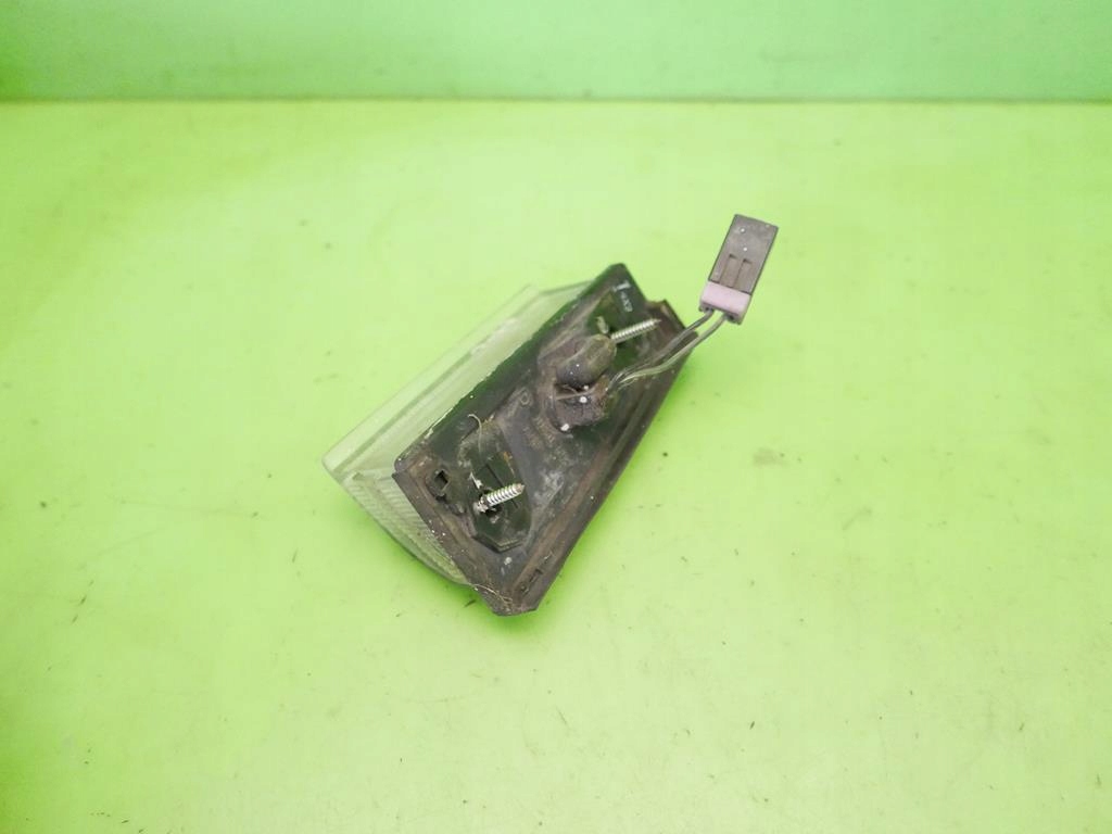 фото №9, Лампа габаритная правая перед nissan sunny b11 82-86