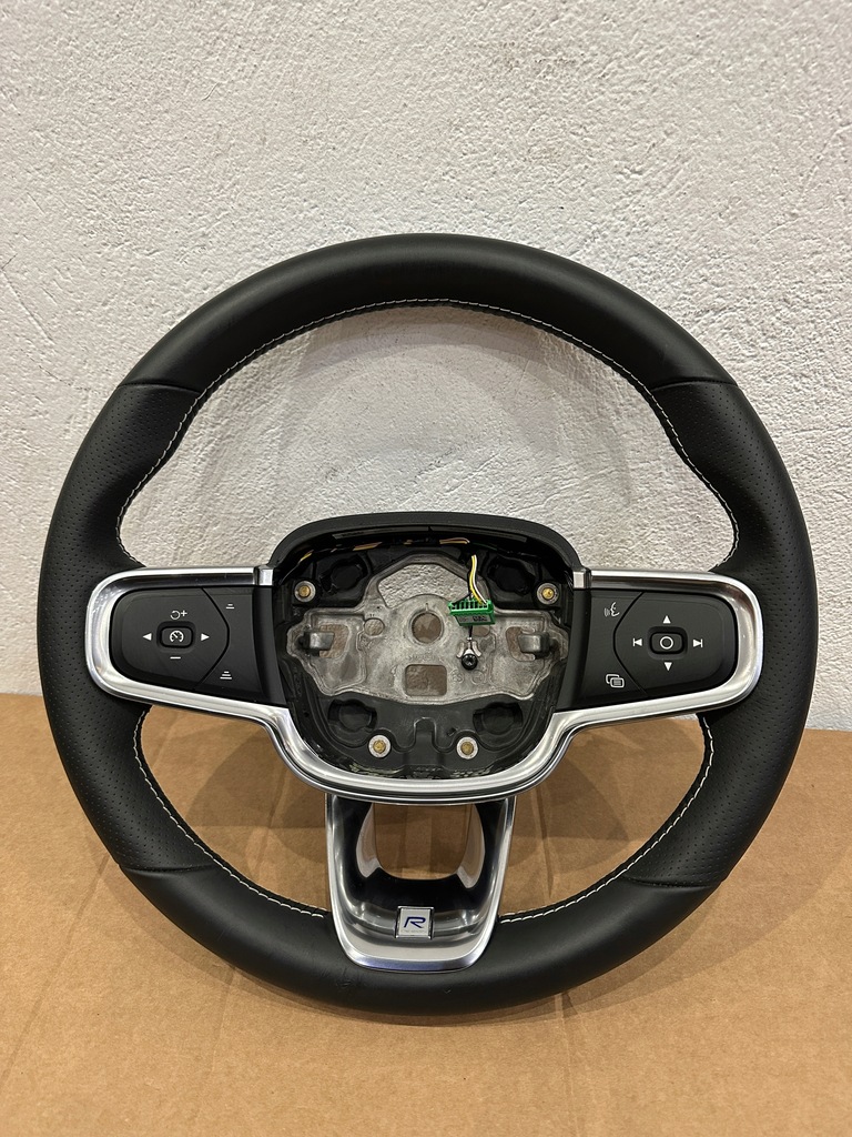 фото №1, Volvo xc40 повітропровід шкіряний r-design