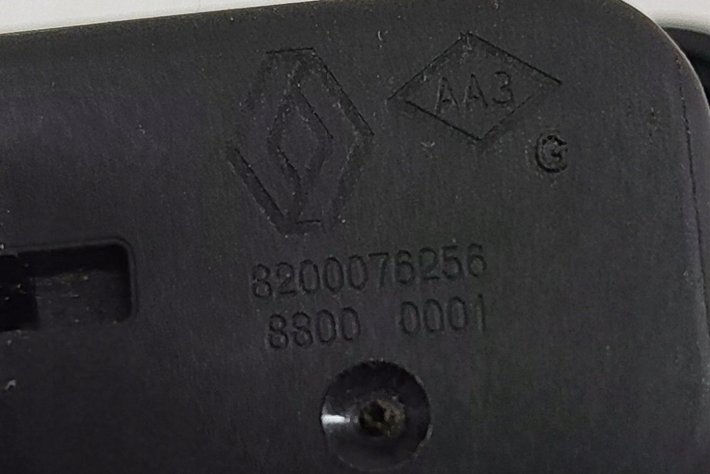 фото №7, Renault captur j87 переключатель открывания задний крышки багажника 8200076256