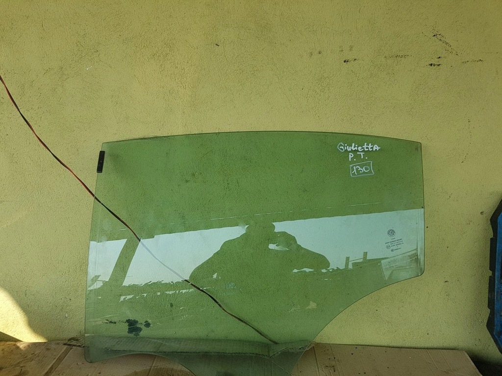 фото №1, Скло двері лівий задня 2012r alfa romeo giulietta