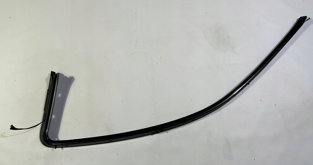 фото №10, Молдинг стекло дверь правая ford mustang v 2005-