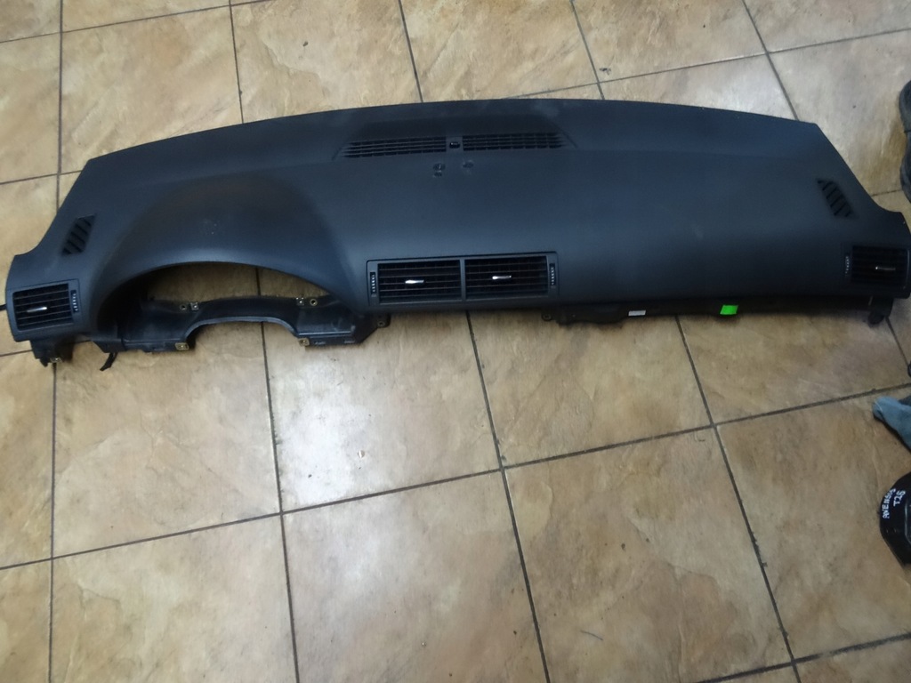 фото №10, Audi a4 b6 2.5 05' kombi приборная панель приборная приборная панель