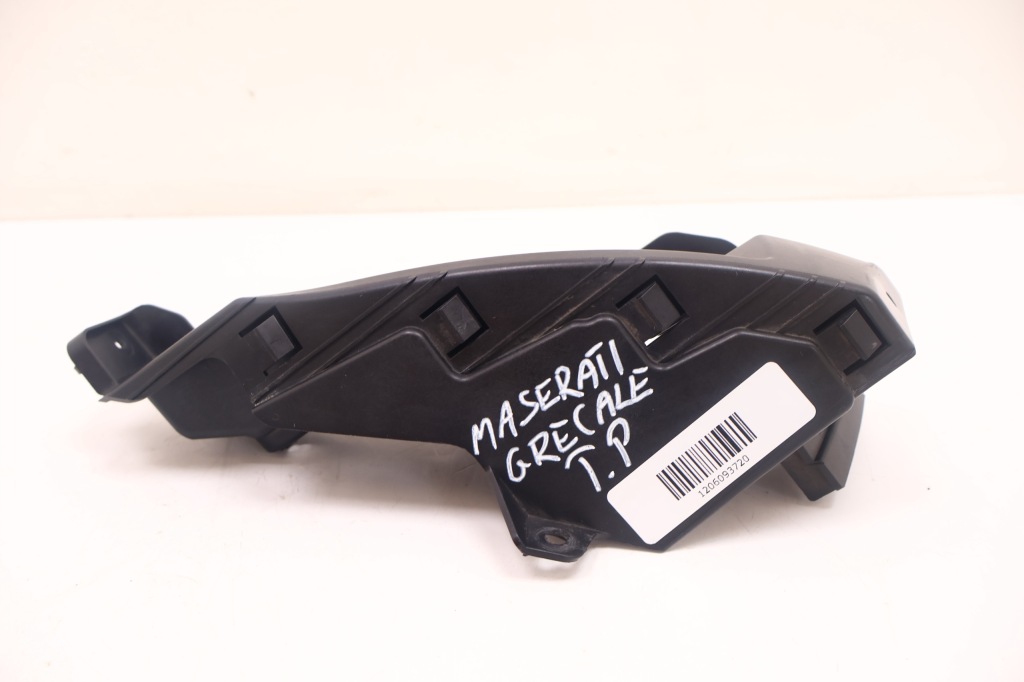 фото №7, Maserati grecale направляющая бампера правый задняя 670157222