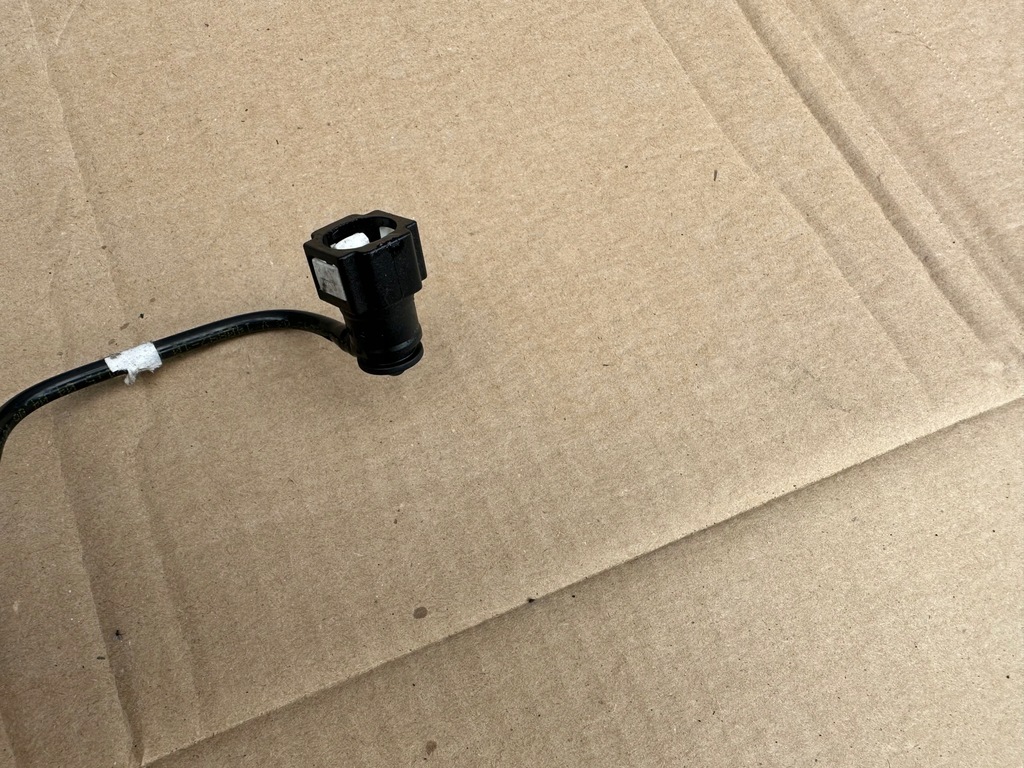 фото №8, Bmw 7 e65 4.4d шланг трубка топлива 6752845